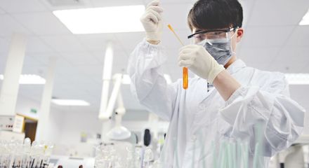 人才政策讓產(chǎn)業(yè)化加速,光谷企業(yè)新藥研發(fā)“百舸爭流”
